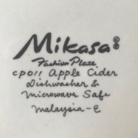 Set Of 2 Vintage Mikasa “Apple Cider” Salad/Dessert Plates 8” - Picture 4 of 5